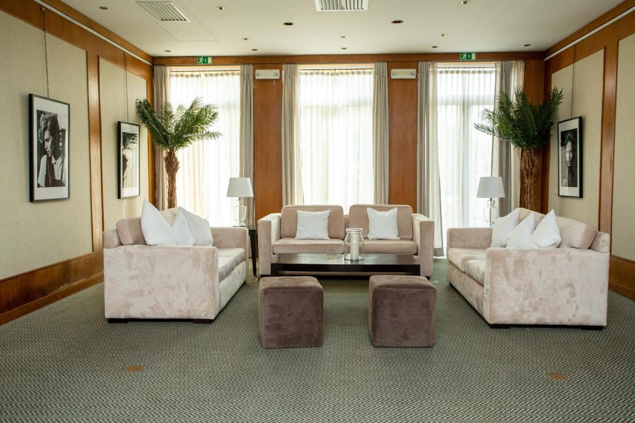 Hotel Inglaterra - Charme & Boutique เอสตอริล ภายนอก รูปภาพ